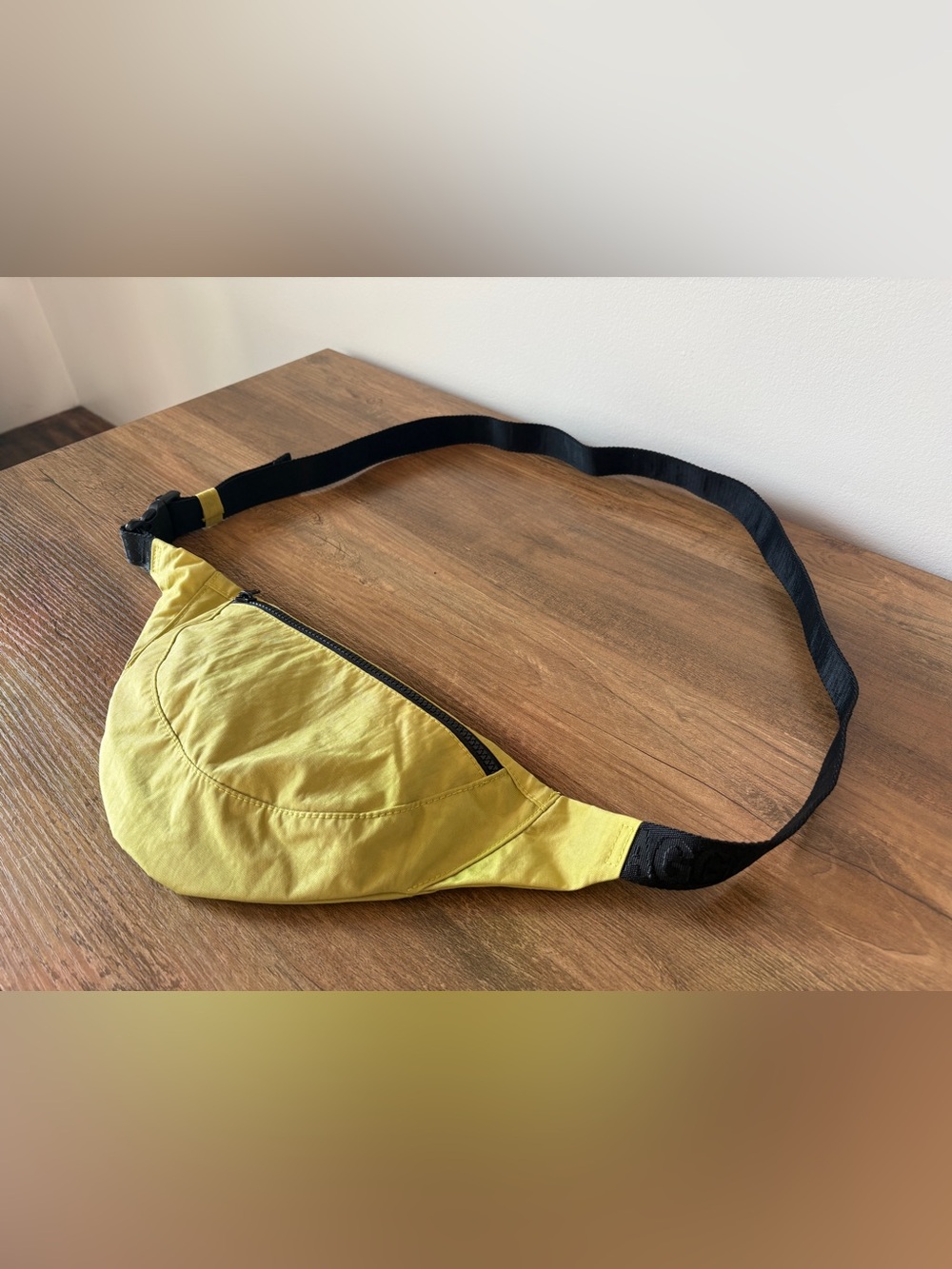 NWOT Baggu Crescent Fanny Pack - Lemongrass - Picture 6 of 12